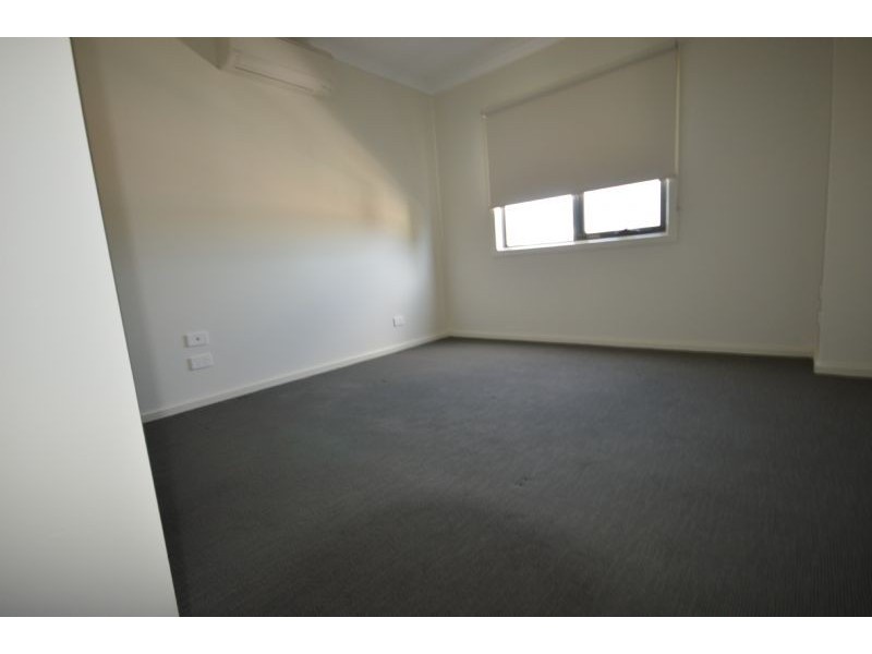 23 Old School Road, Notting Hill VIC 3168