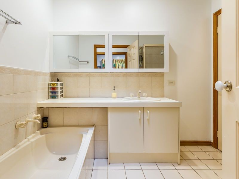 2/5 Irving Street, Mount Waverley VIC 3149