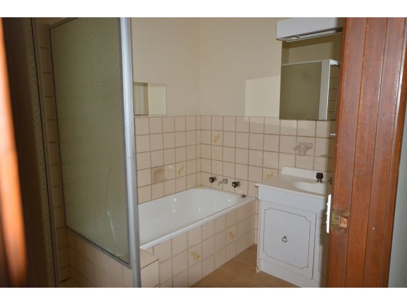 2/4-8 Renver Road, Clayton VIC 3168