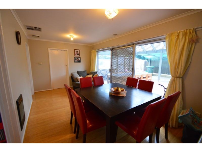 18 Mudgee Street, Burwood East VIC 3151