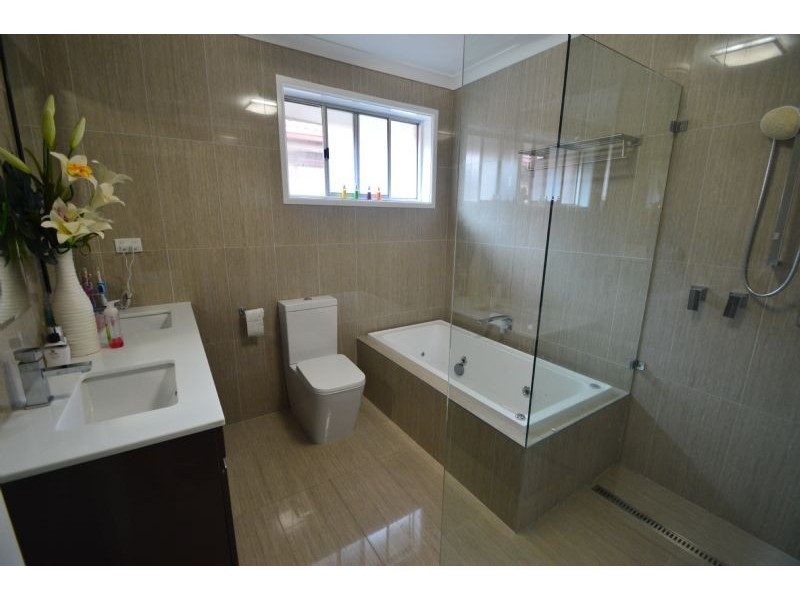 18 Mudgee Street, Burwood East VIC 3151