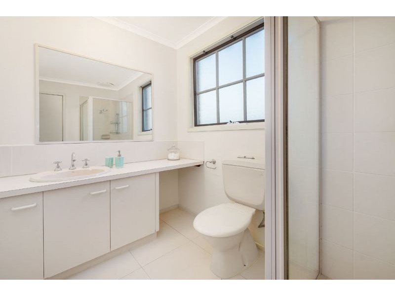 32 Chippendale Terrace, Burwood East VIC 3151