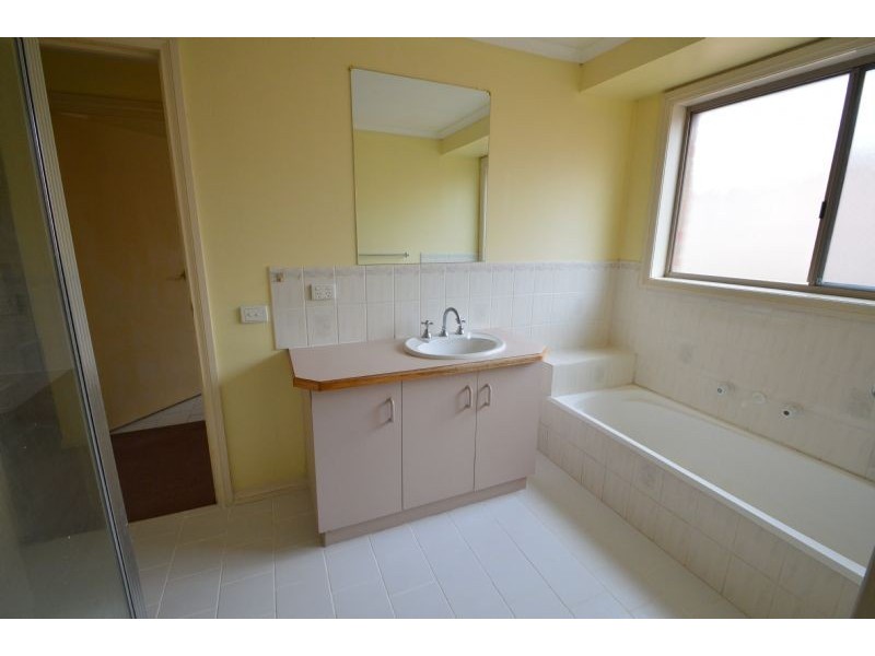 1/3 Wolseley Avenue, Glen Waverley VIC 3150