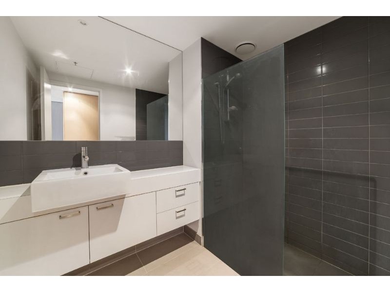 303/175 Kangaroo Road, Hughesdale VIC 3166