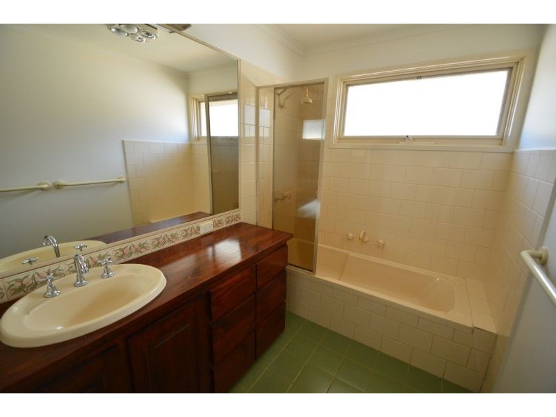 8 Melanie Court, Mount Waverley VIC 3149