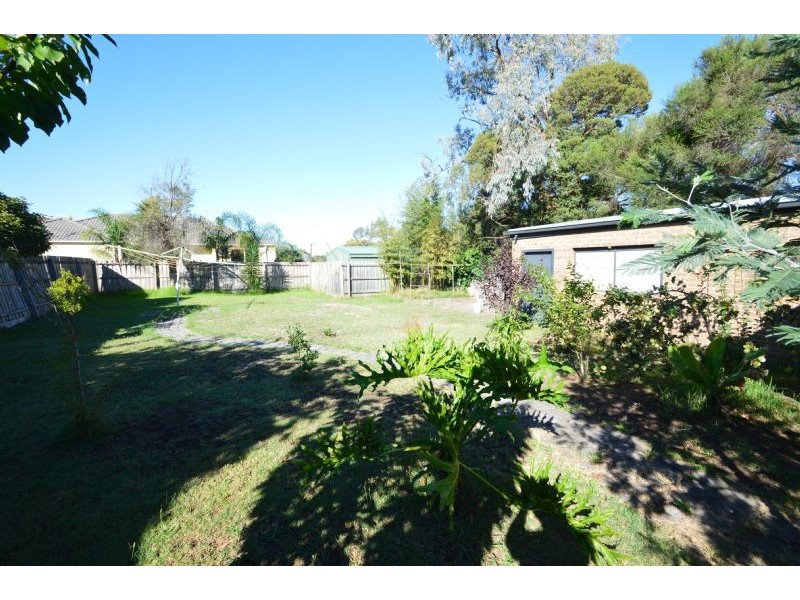 15 Fourth Avenue, Rowville VIC 3178
