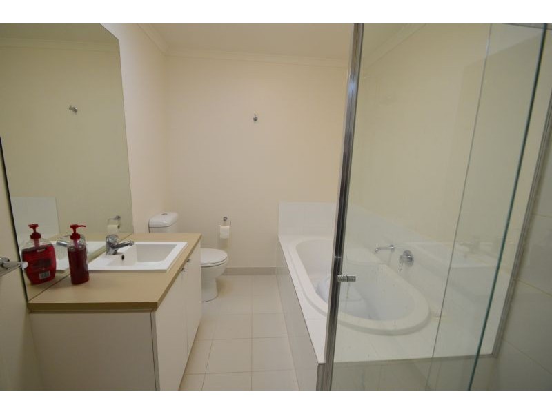 33 Excelsior Circuit, Mulgrave VIC 3170