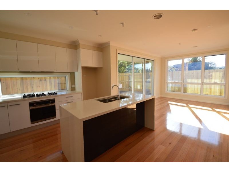 2/2 Hakea Court, Mount Waverley VIC 3149