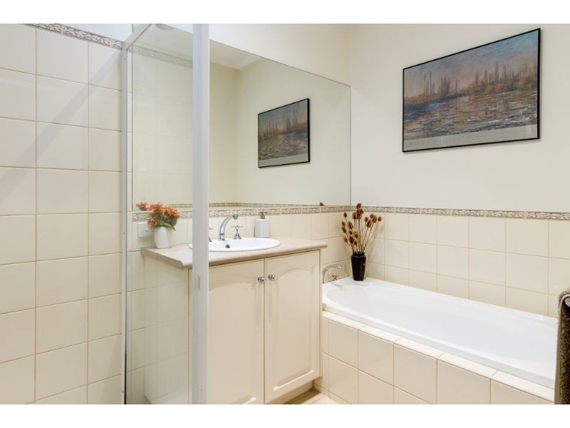 11 Winter Way, Glen Waverley VIC 3150