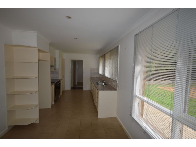 18 Sampson Street, Mount Waverley VIC 3149