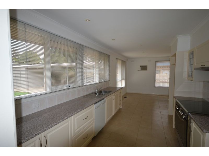 18 Sampson Street, Mount Waverley VIC 3149