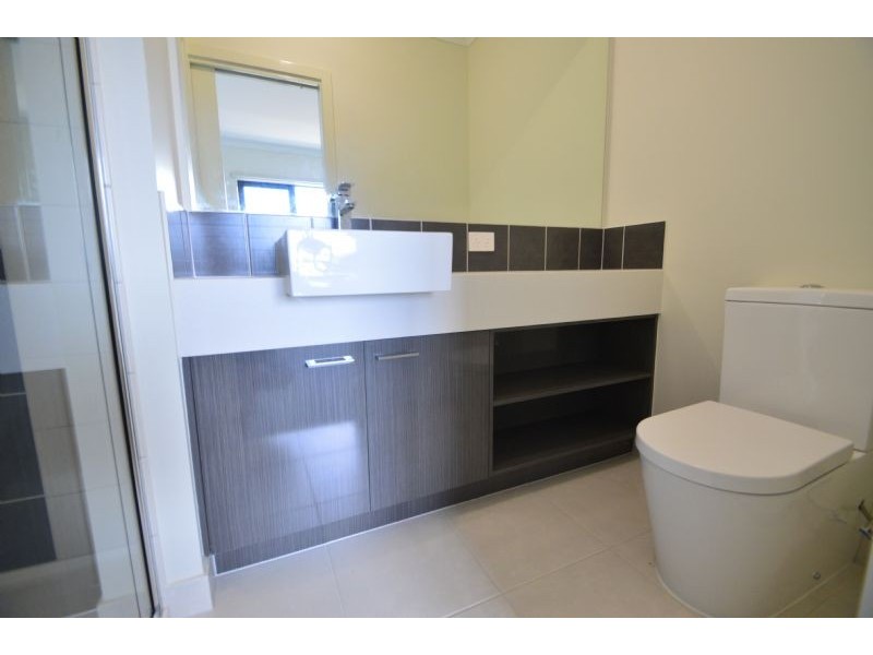 8 Parkland Place, Notting Hill VIC 3168