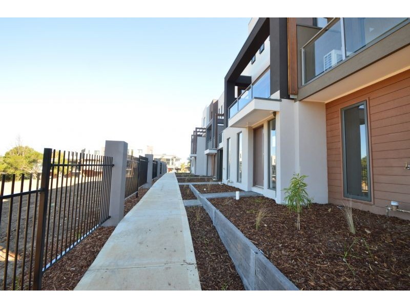 6 Parkland Place, Notting Hill VIC 3168