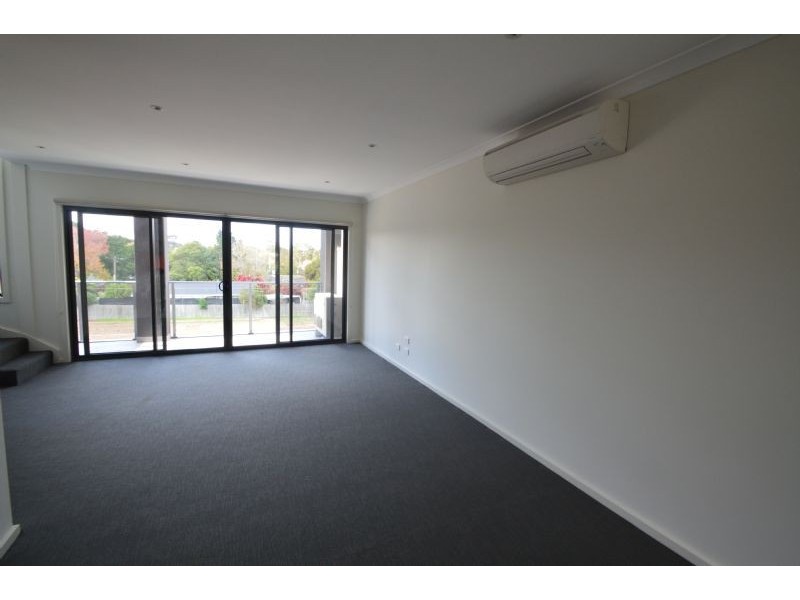 6 Parkland Place, Notting Hill VIC 3168