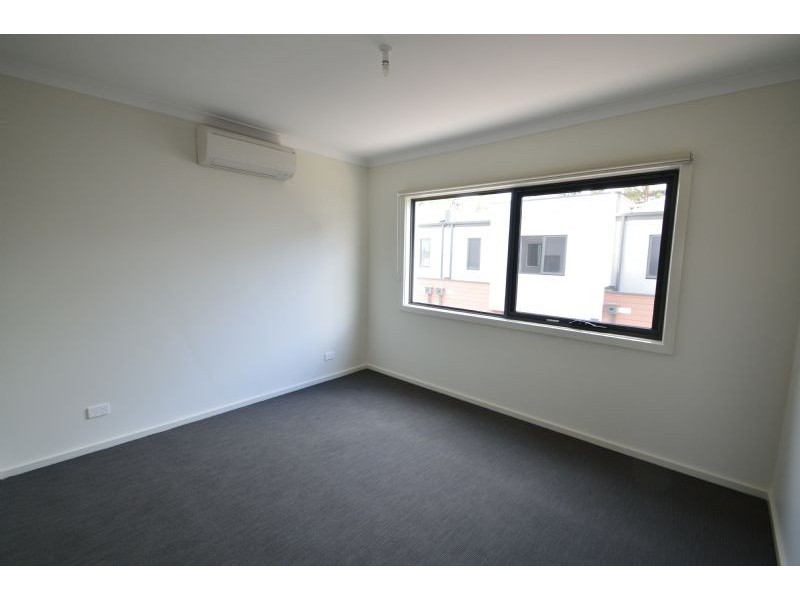 6 Parkland Place, Notting Hill VIC 3168