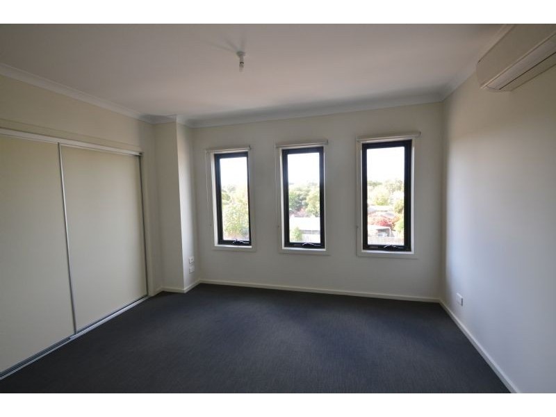 6 Parkland Place, Notting Hill VIC 3168