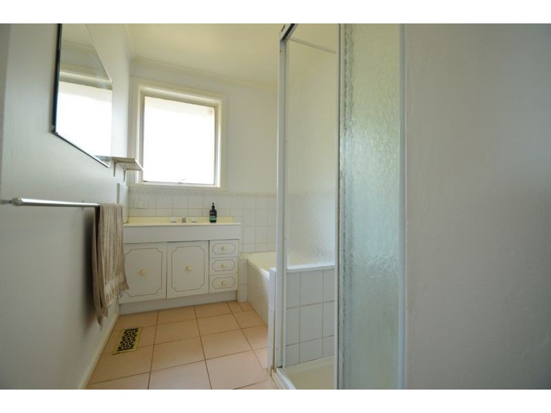 32 Portsmouth Street, Mount Waverley VIC 3149