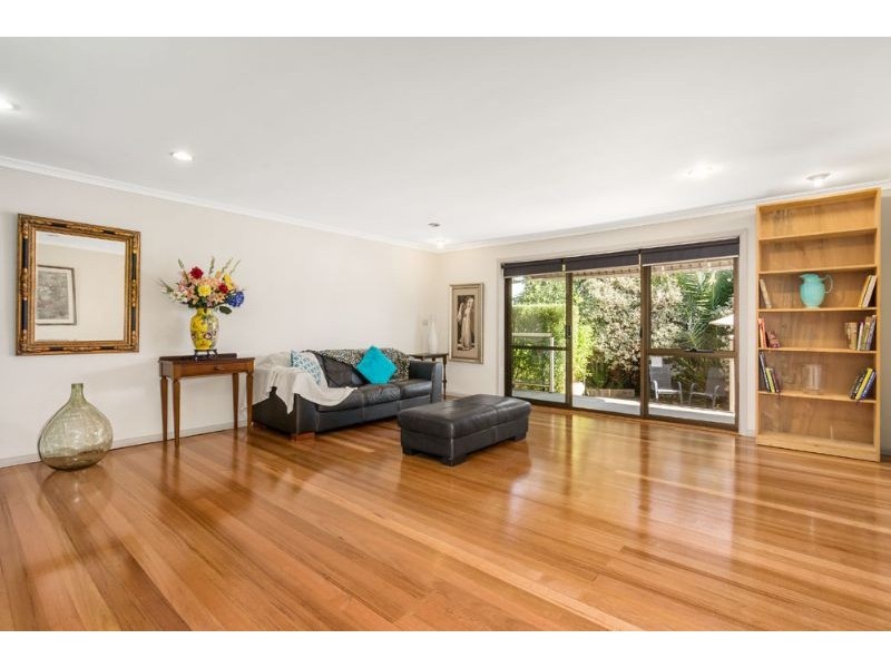 32 Huxley Avenue, Mulgrave VIC 3170