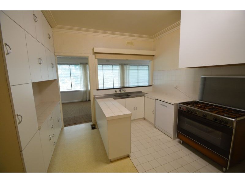 1 Baker Parade, Ashburton VIC 3147