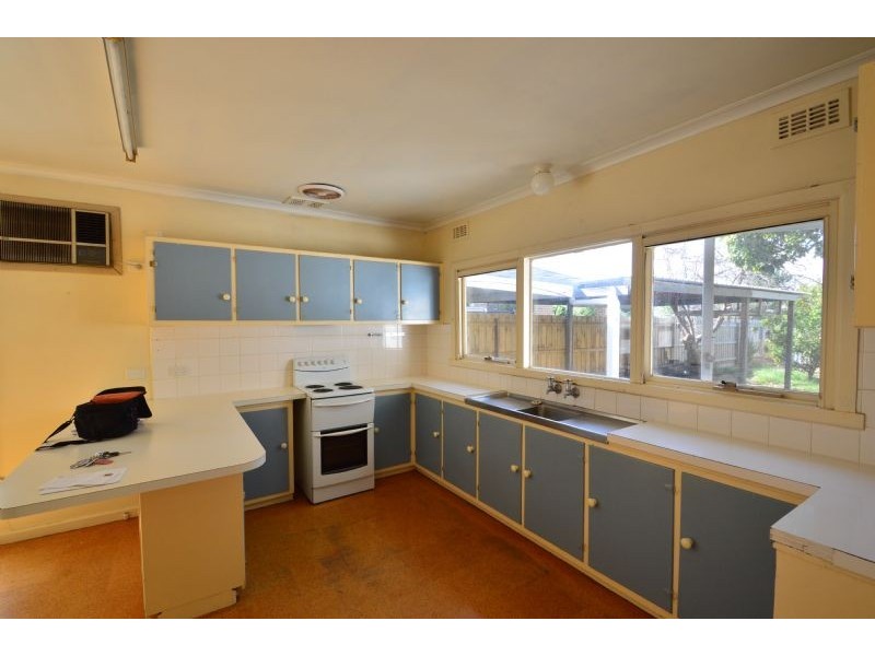 22 Charlton Street, Mount Waverley VIC 3149