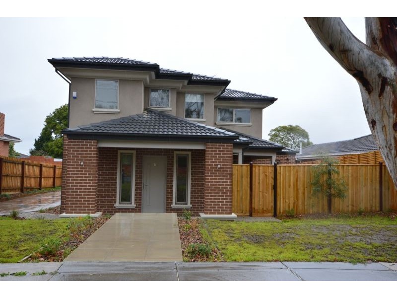 19A Milloo Crescent, Mount Waverley VIC 3149