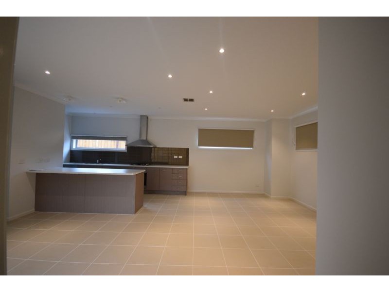 19A Milloo Crescent, Mount Waverley VIC 3149