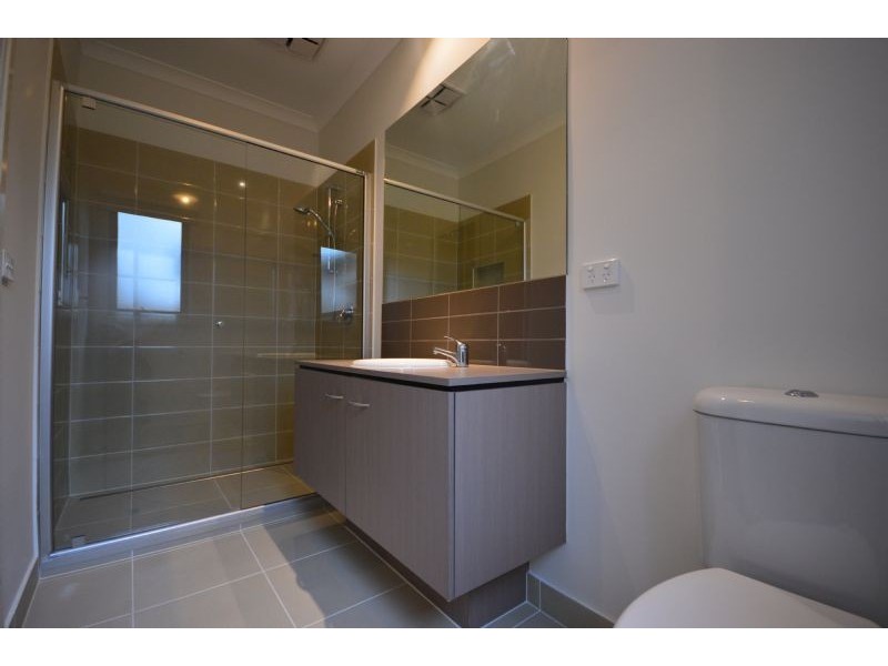 19A Milloo Crescent, Mount Waverley VIC 3149