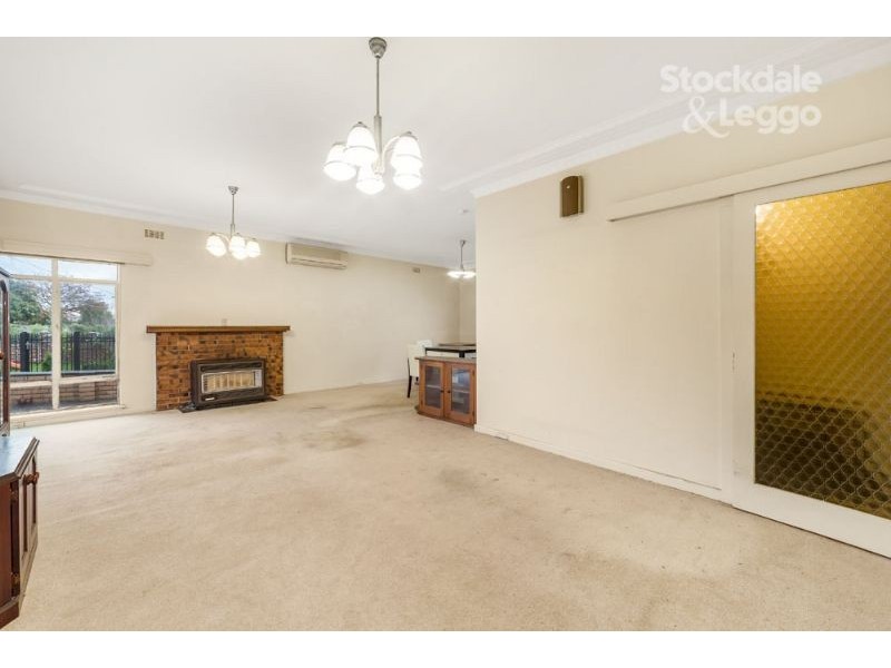 7 Churchill Avenue, Chadstone VIC 3148