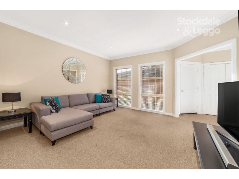 2/16 Therese Avenue, Mount Waverley VIC 3149