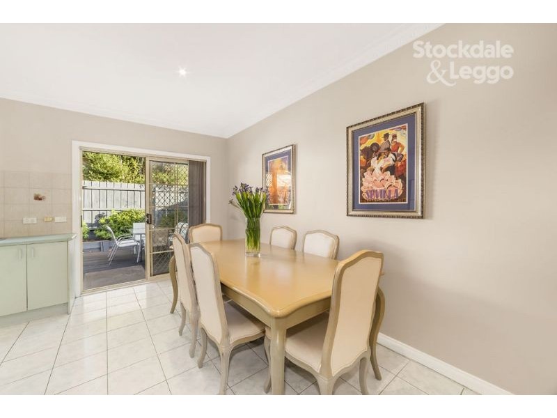 2/16 Therese Avenue, Mount Waverley VIC 3149