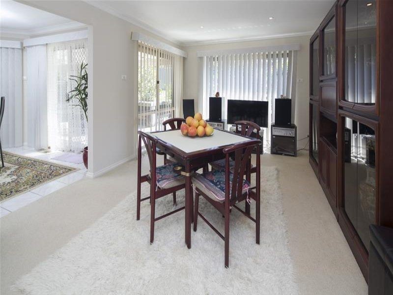 2 Barnsley Drive, Endeavour Hills VIC 3802