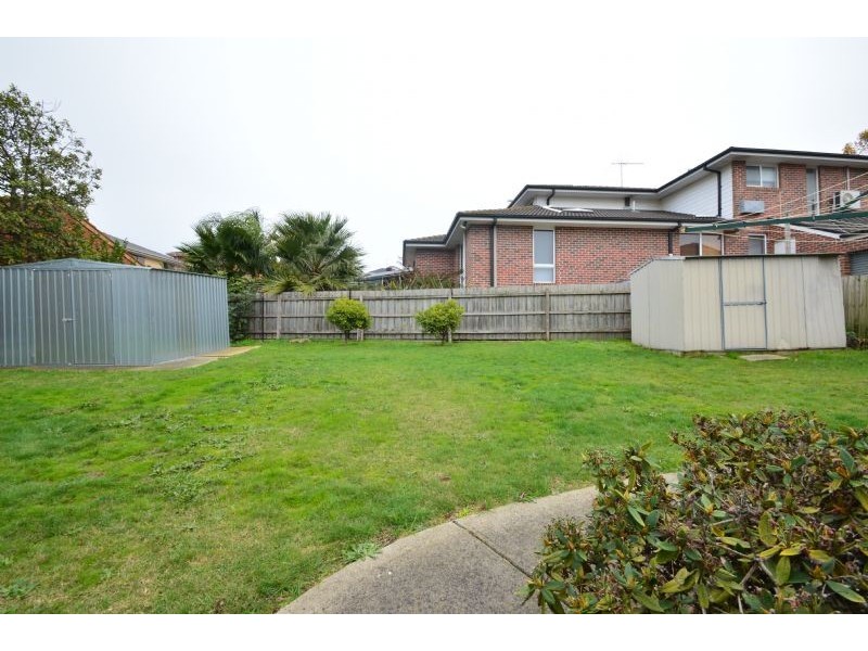 2 Barnsley Drive, Endeavour Hills VIC 3802