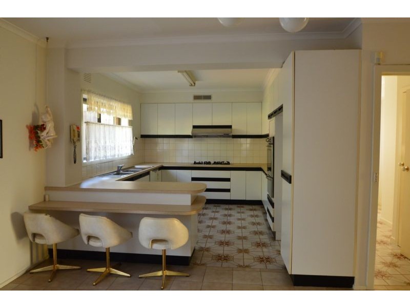 29 Winterton Drive, Wheelers Hill VIC 3150