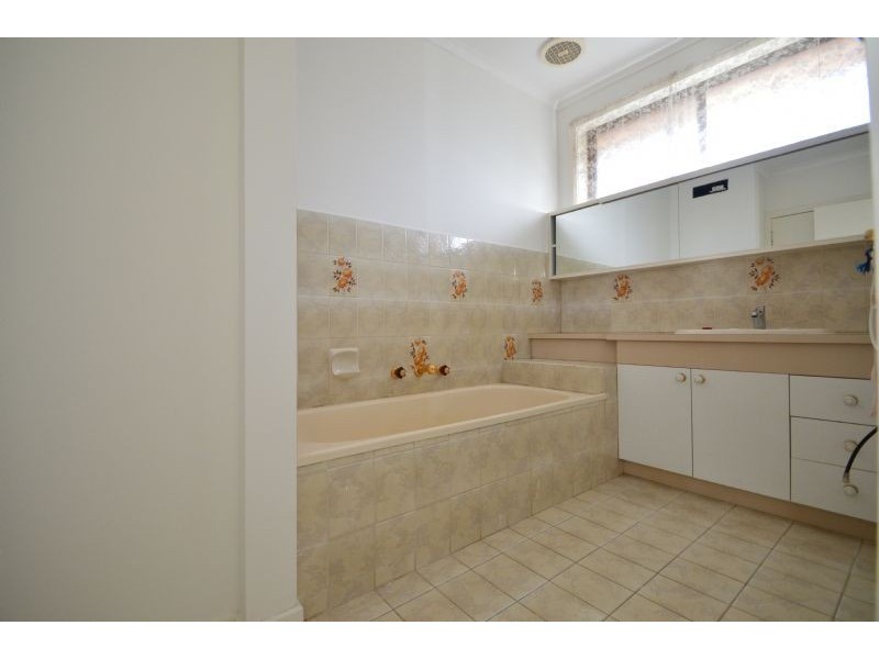 29 Winterton Drive, Wheelers Hill VIC 3150