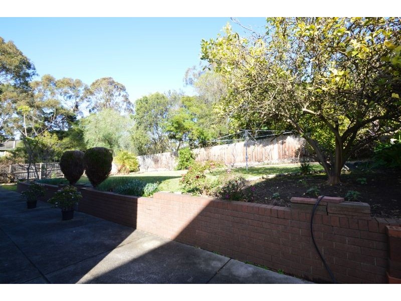 29 Winterton Drive, Wheelers Hill VIC 3150