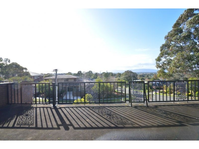 29 Winterton Drive, Wheelers Hill VIC 3150