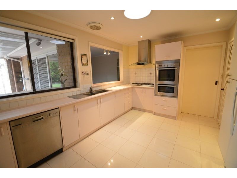 14 Annandale Crescent, Glen Waverley VIC 3150