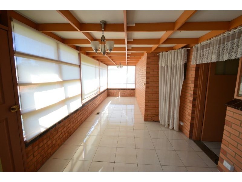 24 Amber Grove, Mount Waverley VIC 3149