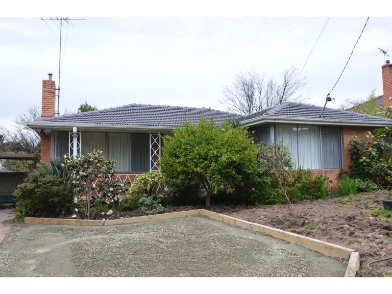 5 Tamala Avenue, Notting Hill VIC 3168