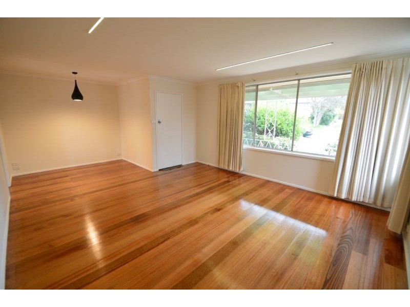 5 Tamala Avenue, Notting Hill VIC 3168