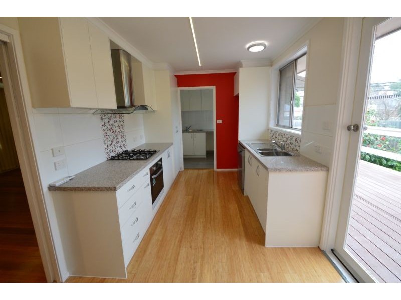 5 Tamala Avenue, Notting Hill VIC 3168