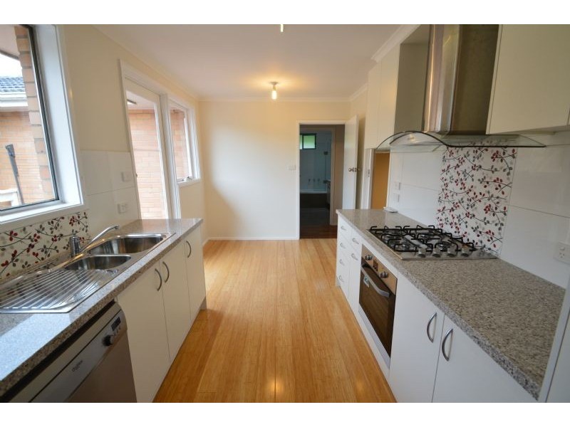 5 Tamala Avenue, Notting Hill VIC 3168