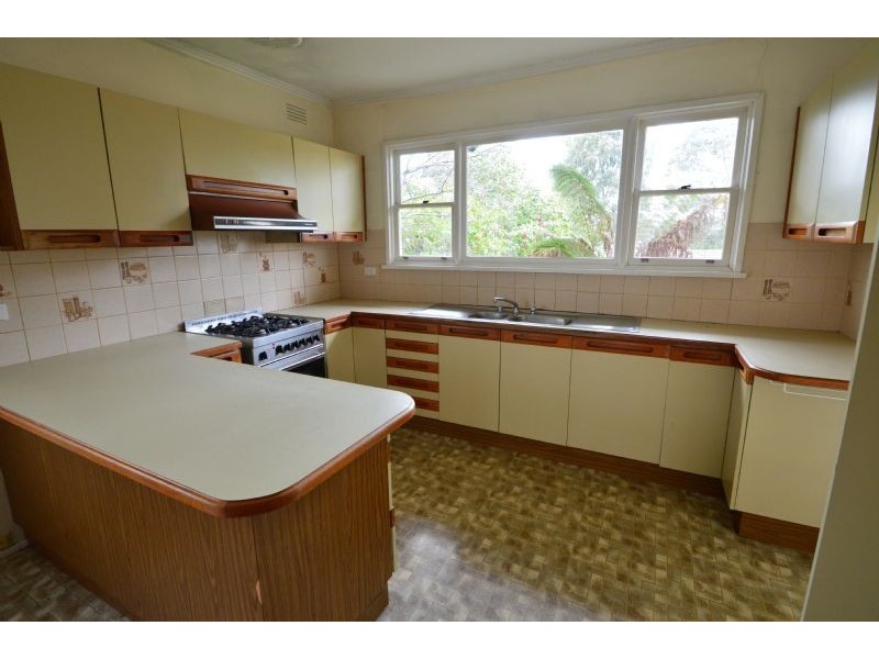 16 Lisbon Street, Glen Waverley VIC 3150
