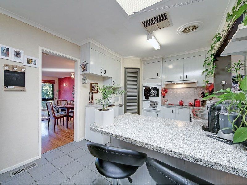 5 Allawah  Court, Vermont South VIC 3133