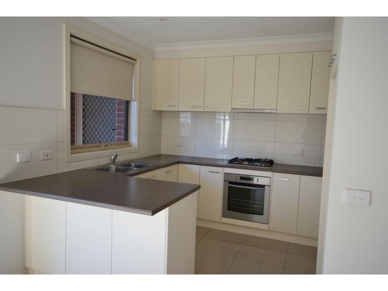 2/10 Hadkinson Street, Clayton South VIC 3169