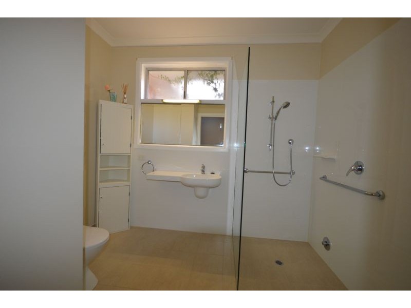 12 Beverley Grove, Mount Waverley VIC 3149