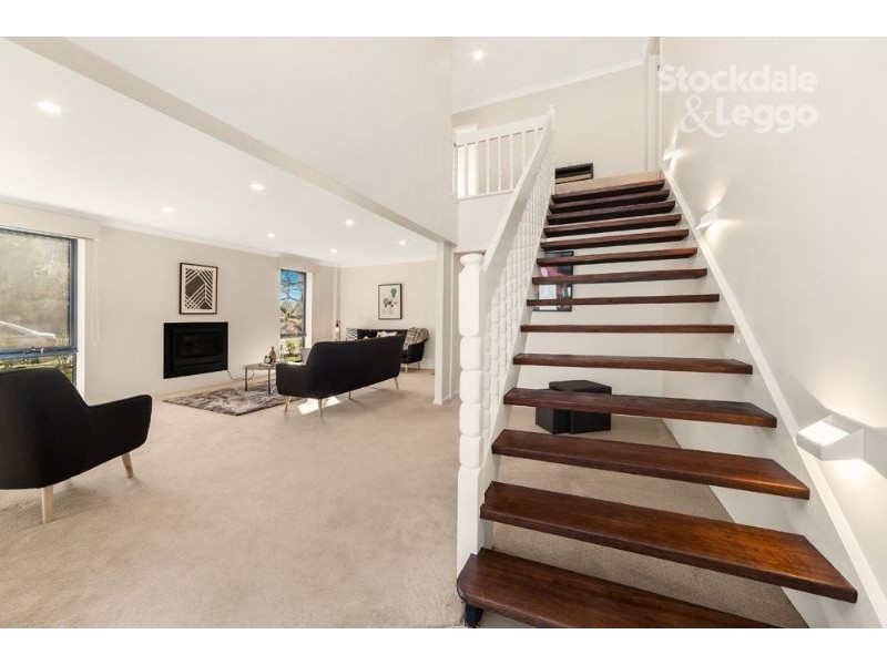 2 Homestead Drive, Wheelers Hill VIC 3150