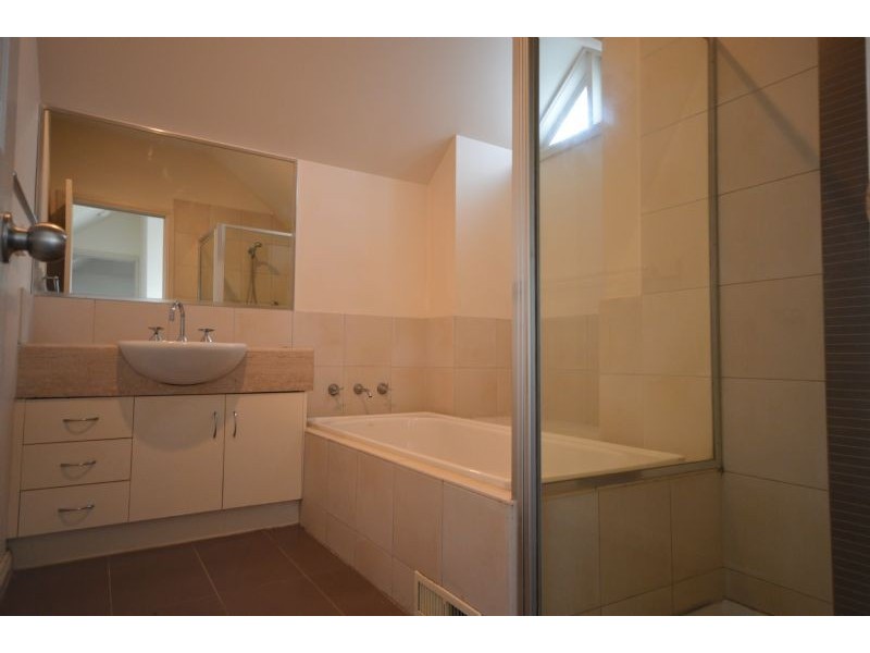 1/20 Danien Street, Glen Waverley VIC 3150