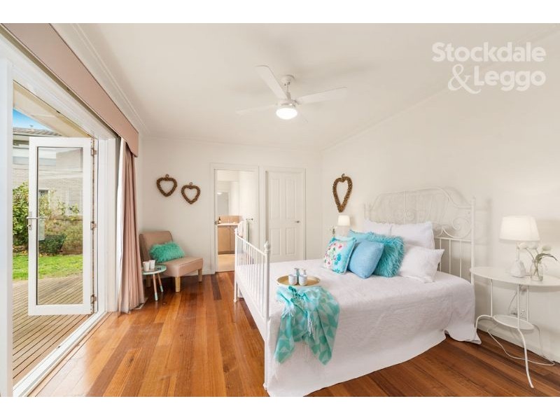 28 Oakhill Road, Mount Waverley VIC 3149