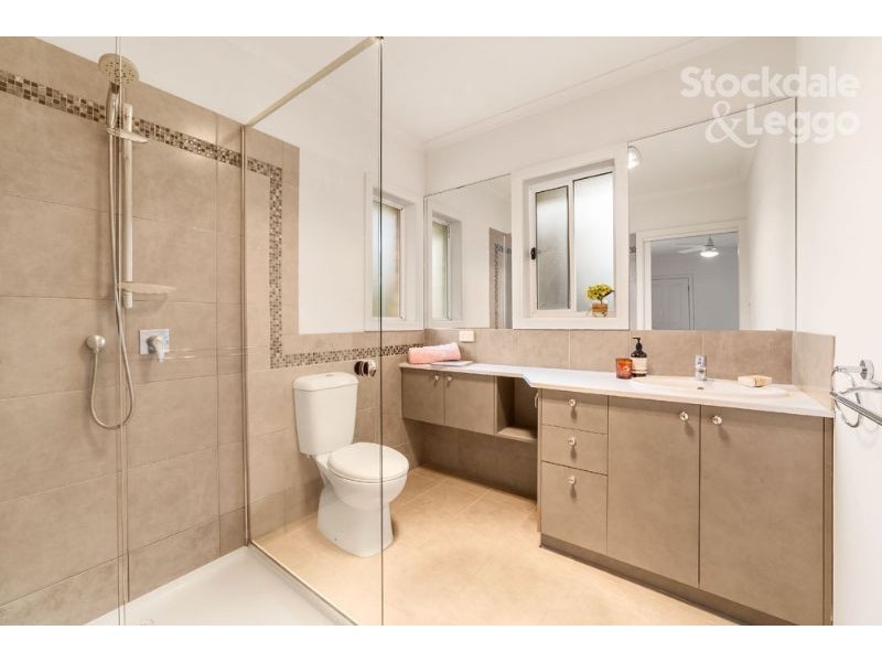 28 Oakhill Road, Mount Waverley VIC 3149